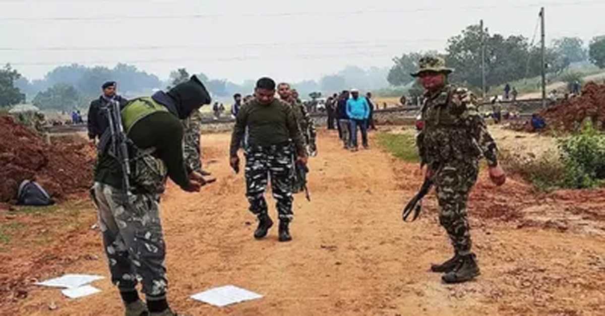 छत्तीसगढ़ के दंतेवाड़ा में मुठभेड़ में मारे गए 28 नक्सली